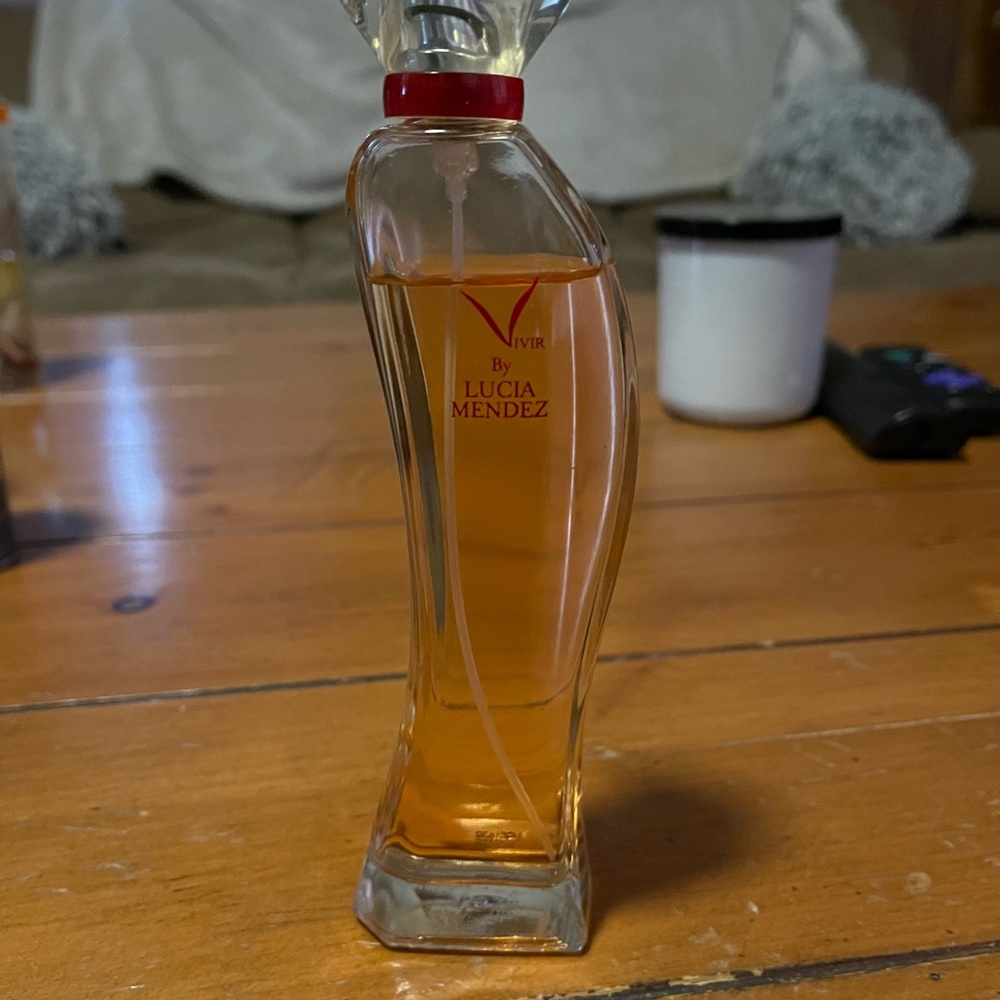 LUCIA MENDEZ PERFUME